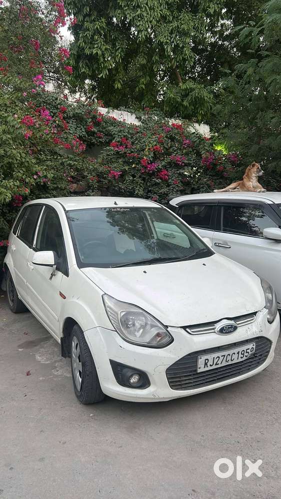 Ford Figo Titanium 2012