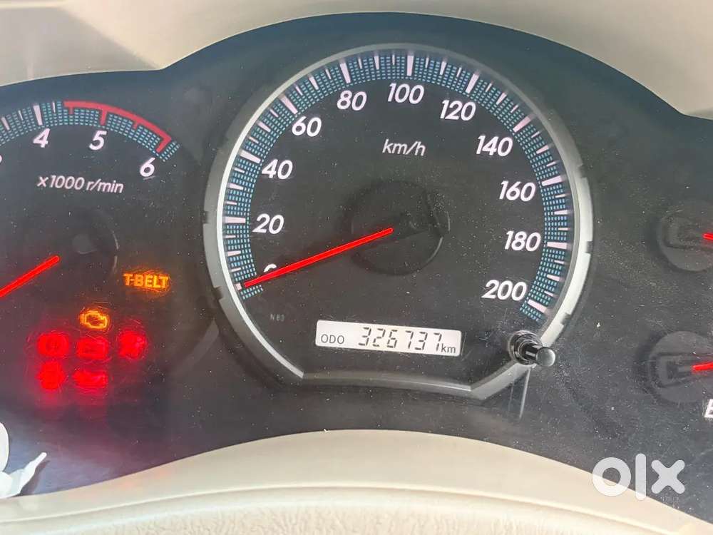 Toyota Innova 2014 Diesel Well Maintained