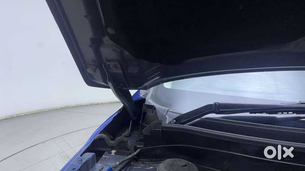 Maruti Suzuki Brezza 1.5 Zxi At Smart Hybrid Dual Tone, 2022, Petrol