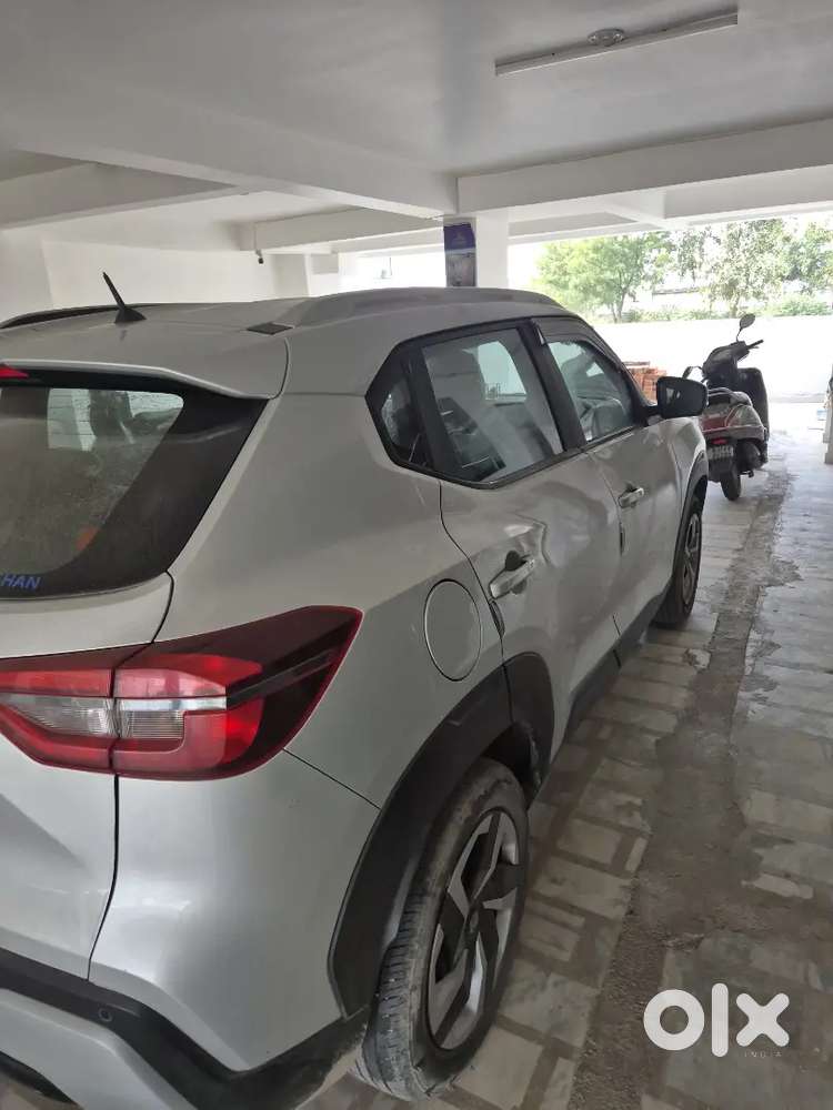 Nissan Magnite 2021 Petrol 24500 Km Driven