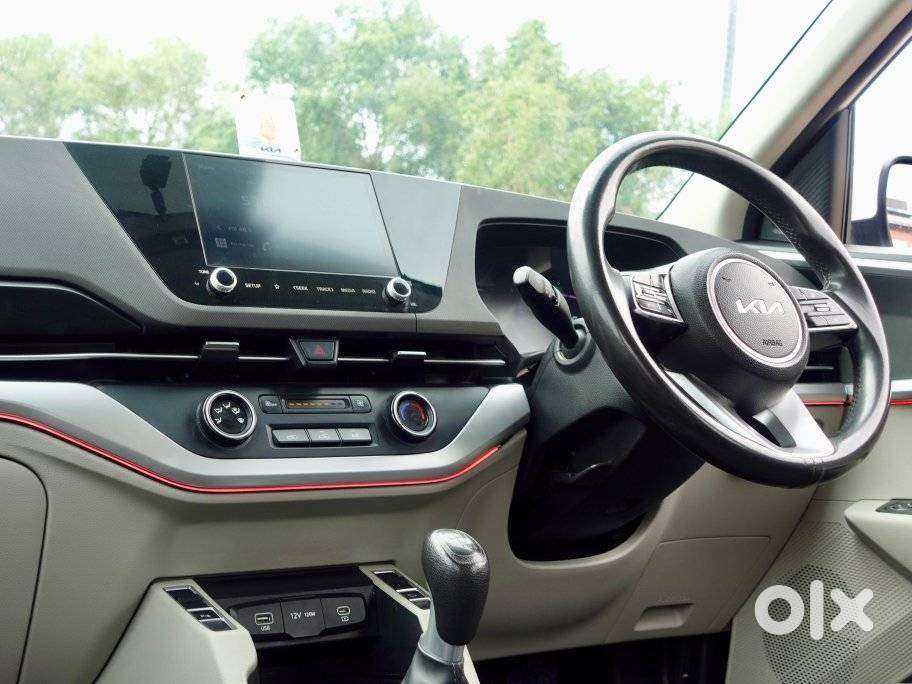 Kia Carens 1.4 Prestige 7 Str, 2023, Petrol