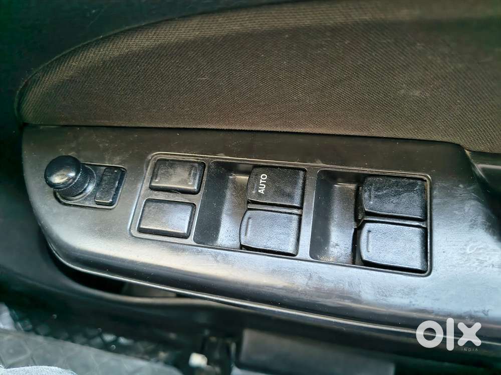 Maruti Suzuki Swift Zdi Plus, 2015, Diesel