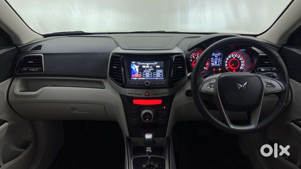 Mahindra Xuv300 1.2 W8 (o) Amt Petrol, 2022, Petrol