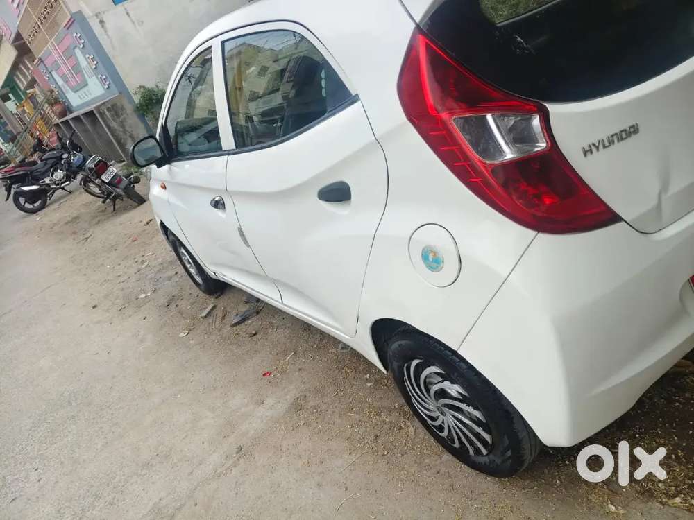 Super Condition Hyundai Eon 2013 Petrol 90100 Km Driven