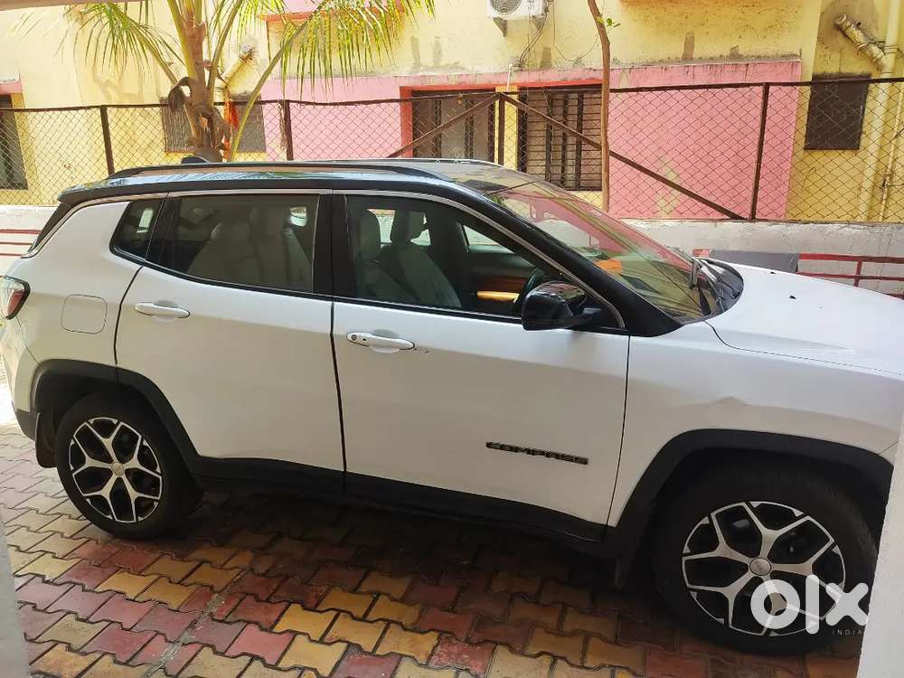 Jeep Compass 2.0 Diesel Manual 2025 Km Driven
