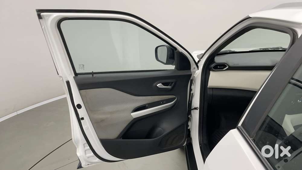 Nissan Magnite 1.0 Xl, 2023, Petrol