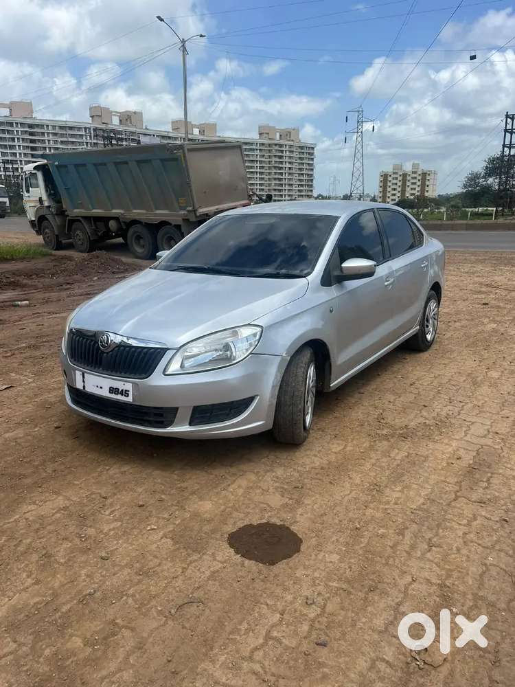 Skoda Rapid Elegance 2013