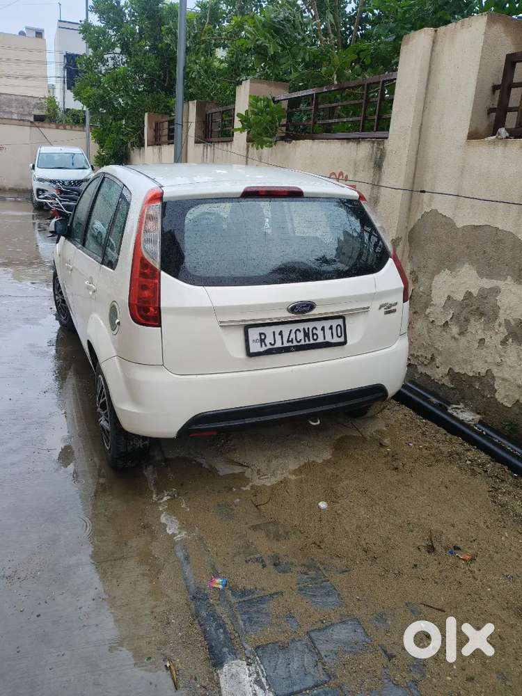 Ford Figo Diesel Lxi 2011 Year