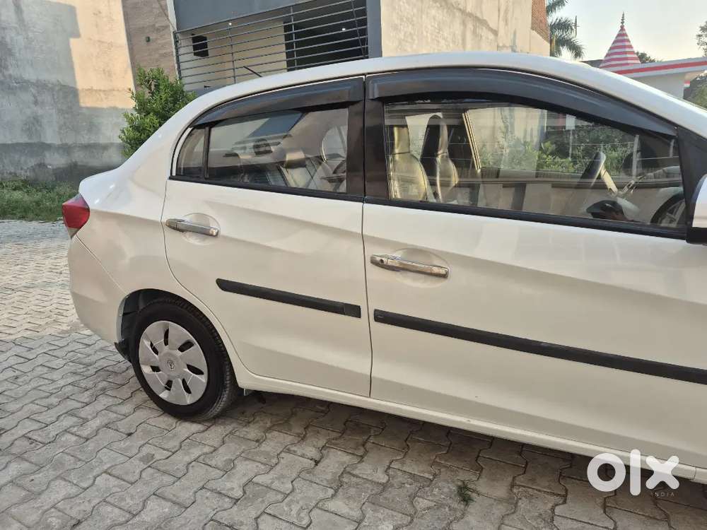 Honda Amaze 2015 Diesel Well Maintained