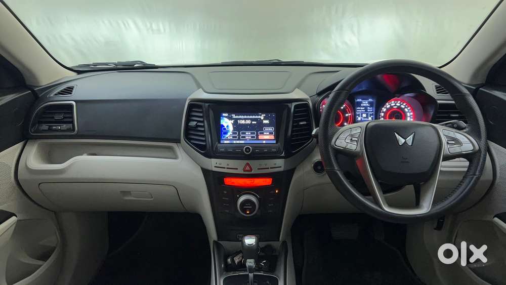 Mahindra Xuv300 W8 (o) 1.5 Diesel Amt, 2022, Diesel