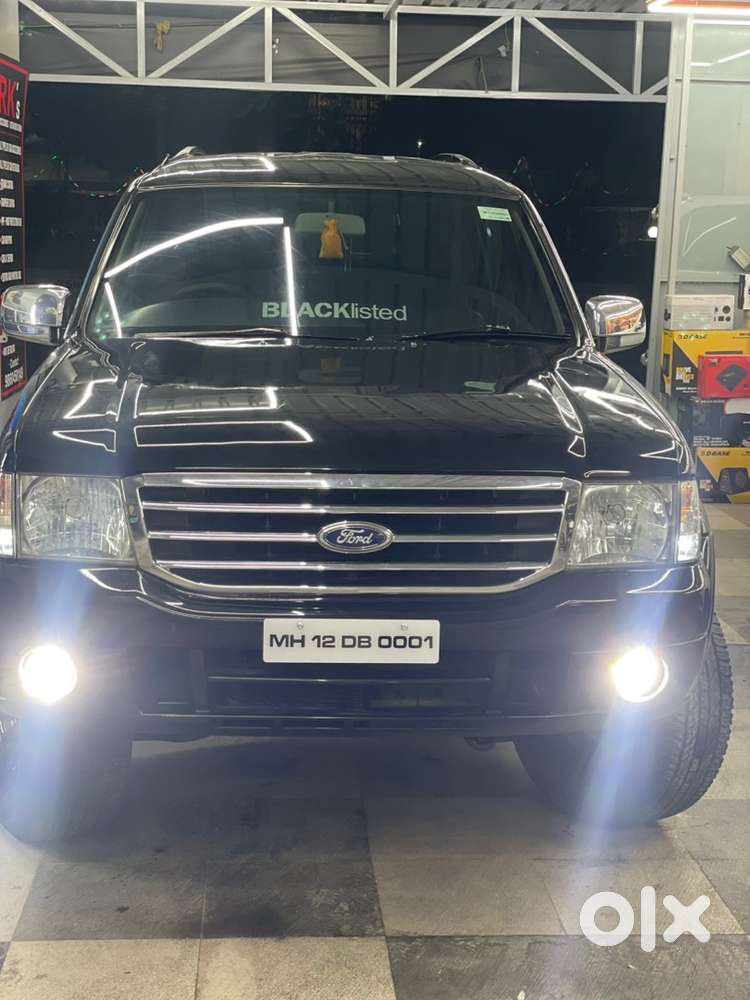 Black Ford Endeavour  0001 Number  Old-school Suv