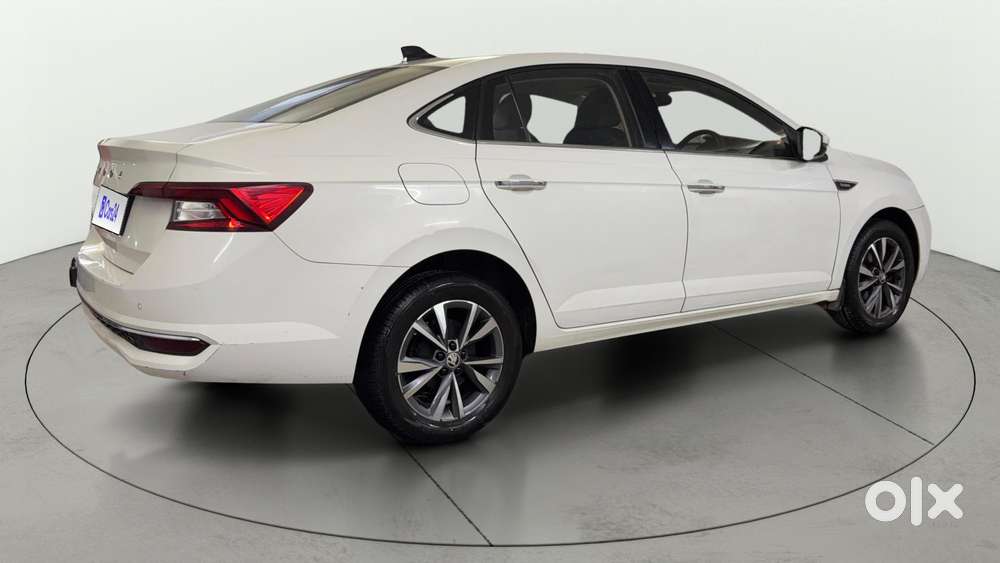 Skoda Slavia Style 1.0l Tsi Mt, 2022, Petrol
