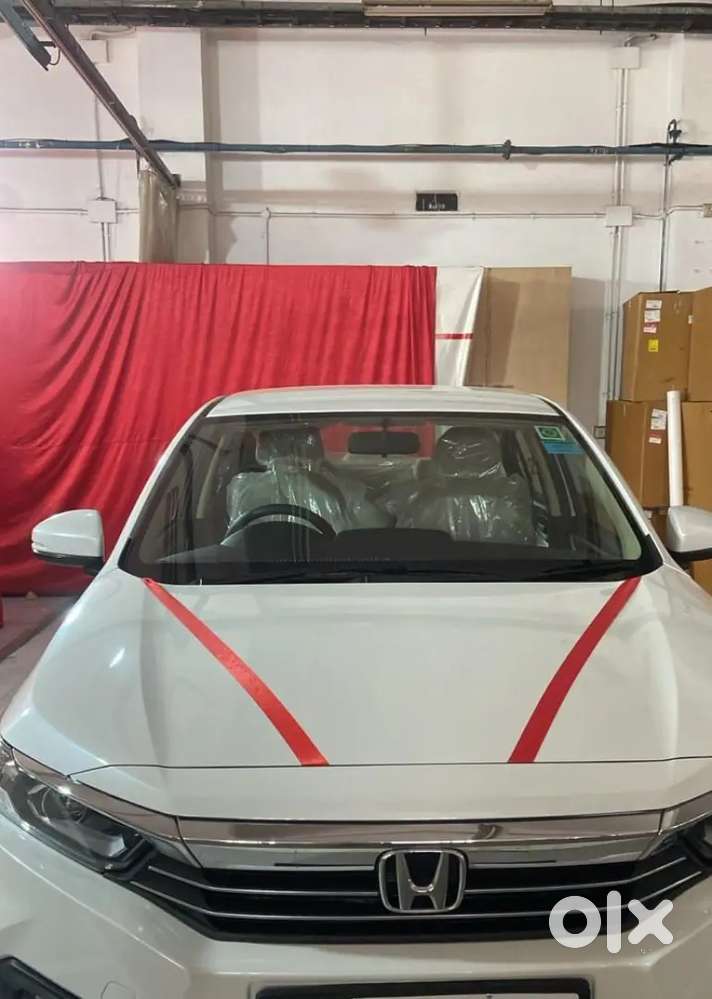 Honda Amaze 2025 Petrol 8003 Km Driven
