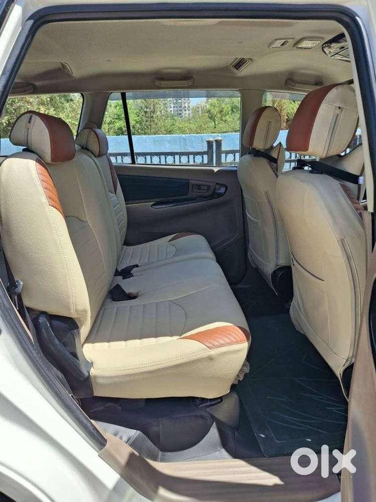 Toyota Innova 2.5 G (diesel) 8 Seater, 2015, Diesel