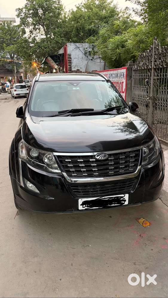 Xuv W11 Black Top Model