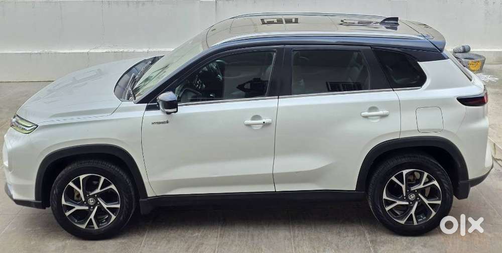 Toyota Urban Cruiser Hyryder 1.5 V Hybrid, 2023, Petrol