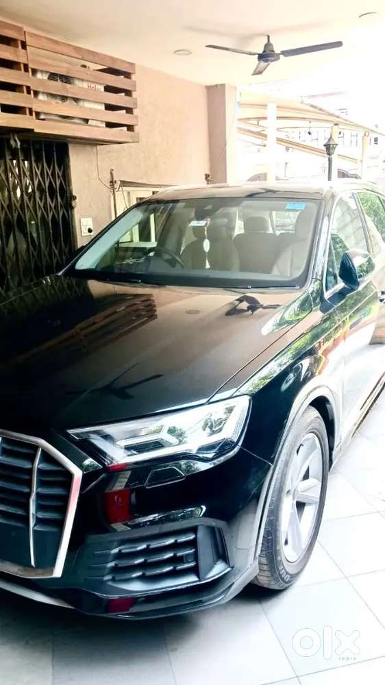 Audi Q7 2023 Luxury Variant