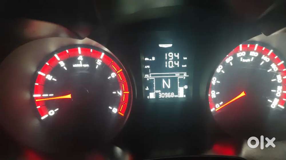 Mahindra Xuv300 2021 Petrol W6