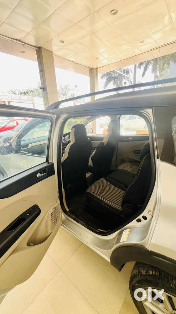 Renault Triber, 2024, Petrol