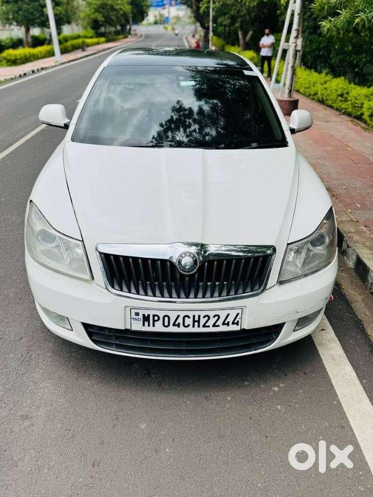 Skoda Laura 1.9 Tdi At Elegance, 2011, Diesel