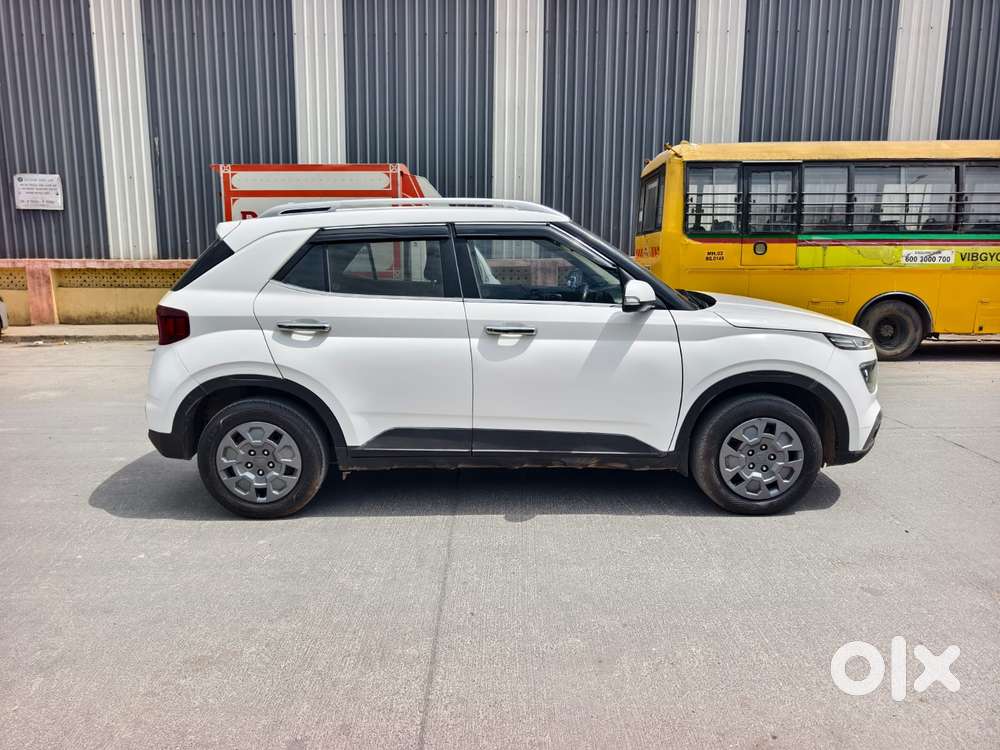 Hyundai Venue S Plus Mt 1.2 Kappa, 2020, Cng & Hybrids