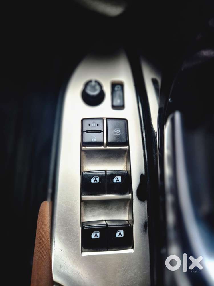 Toyota Innova Crysta 2.8z Automatic, 2019, Diesel