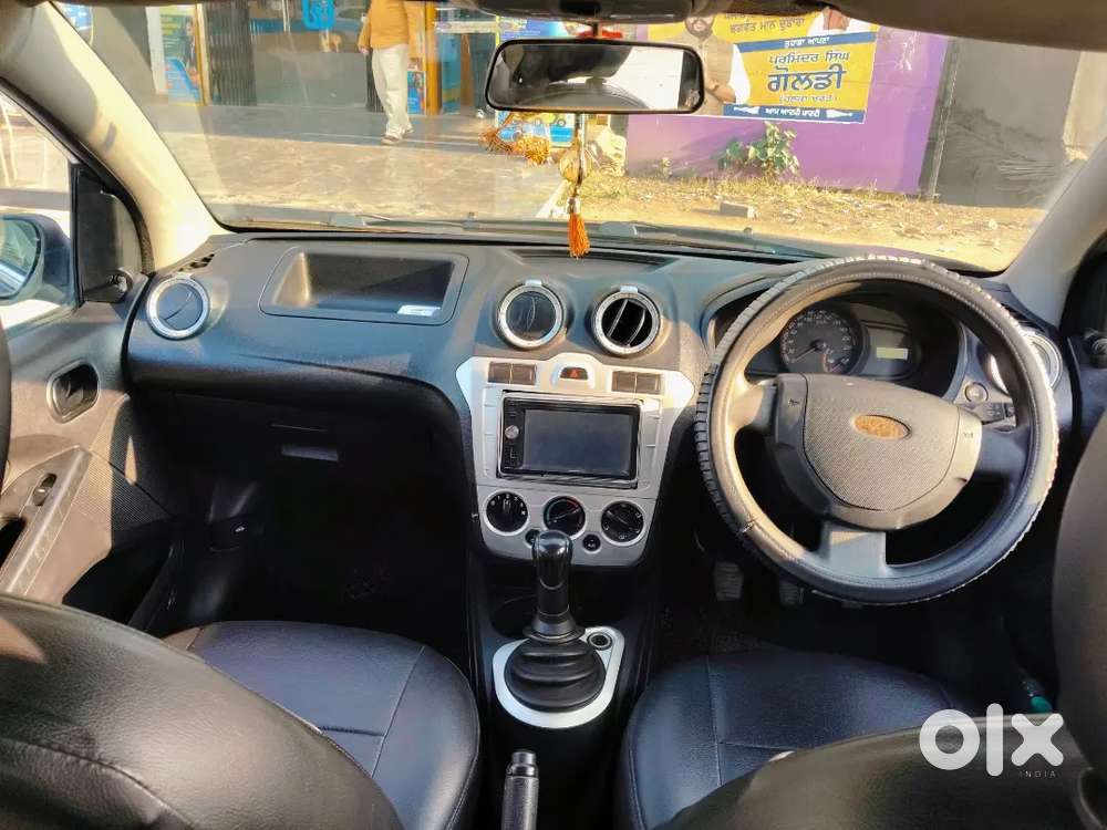 Ford Figo Petrol 2011 Year