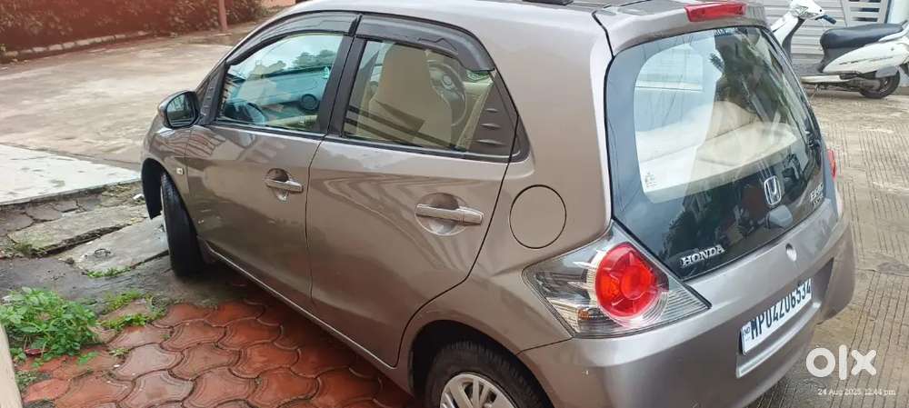 Honda Brio 2013 Petrol Well Maintained