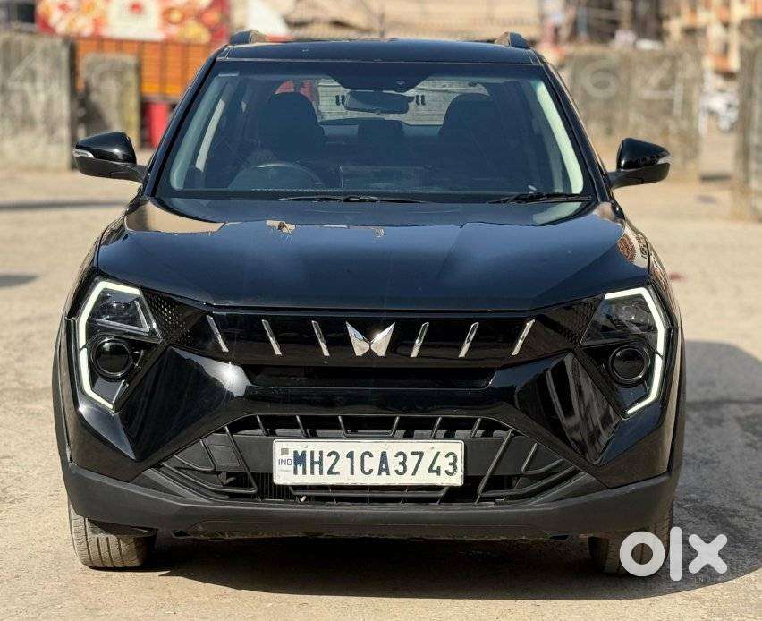 Mahindra Xuv 3xo Ax5 Pm Mt, 2024, Petrol