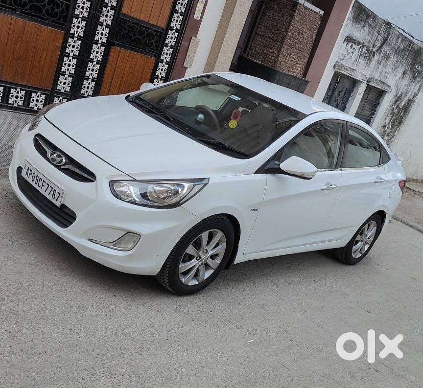 Hyundai Verna Fluidic 1.6 Crdi Sx Opt, 2011, Diesel