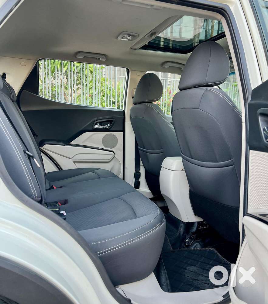 Mahindra Xuv300 W8 Diesel, 2023, Diesel