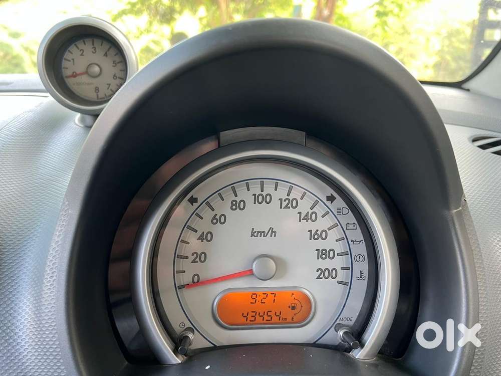 Maruti Suzuki Ritz Vxi, 2011, Petrol