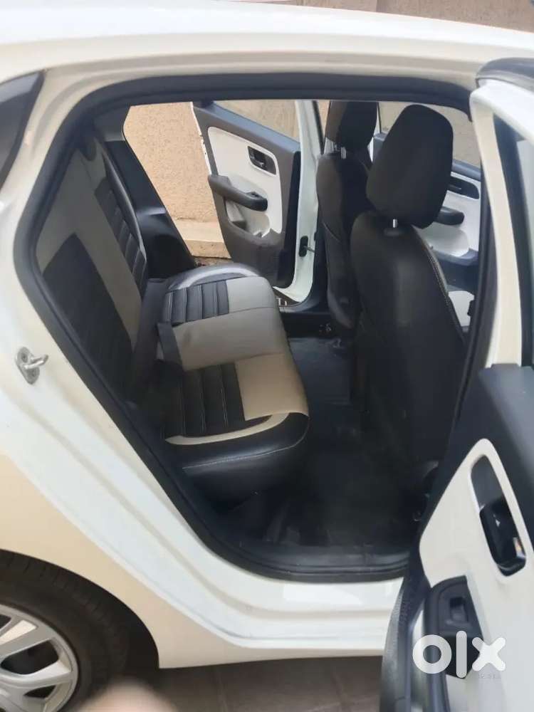 Tata Altroz Xm Plus 2023 Km Driven