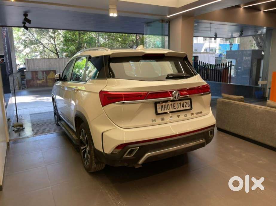 Mg Hector Plus Sharp Pro 1.5 Turbo Petrol Cvt 6 Str Dual Tone, 2023,..