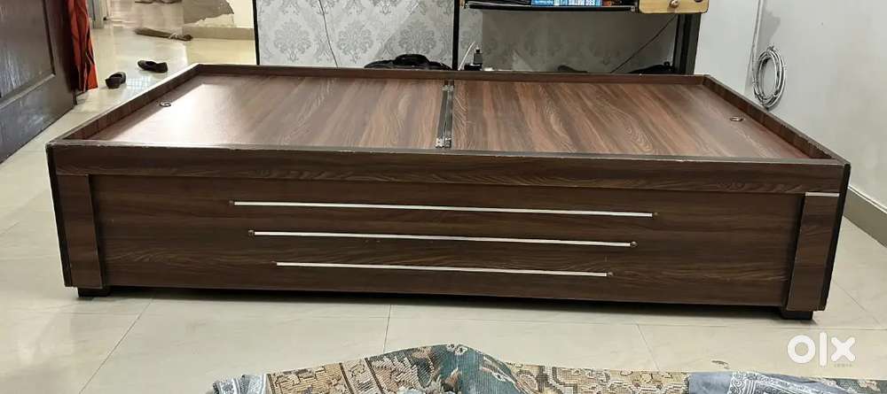 Single bed diwan