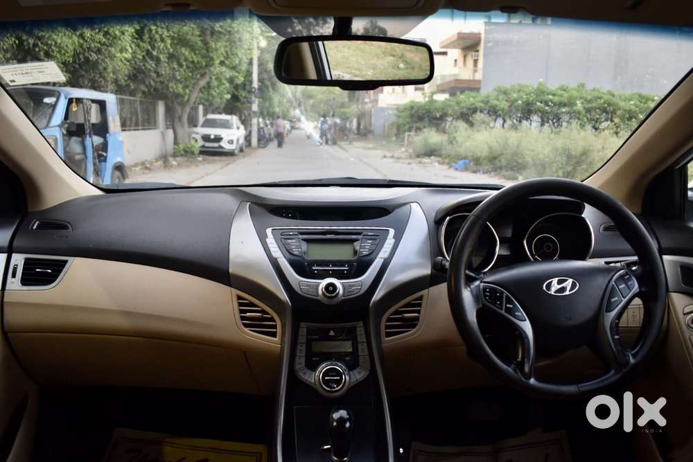 Hyundai New Elantra 1.8 Sx (o) At Vtvt, 2015, Petrol
