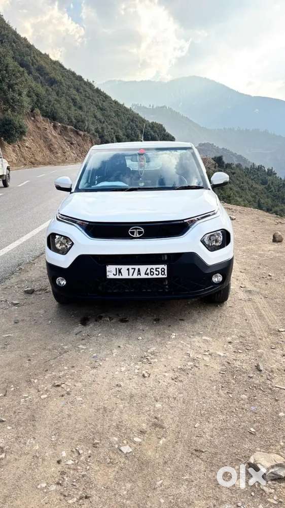 Tata Punch Dazzle Amt 2022
