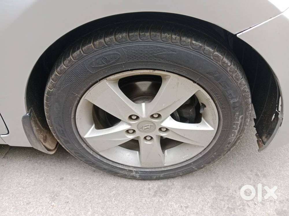 Hyundai Elantra 1.8 Sx Mt, 2014, Petrol