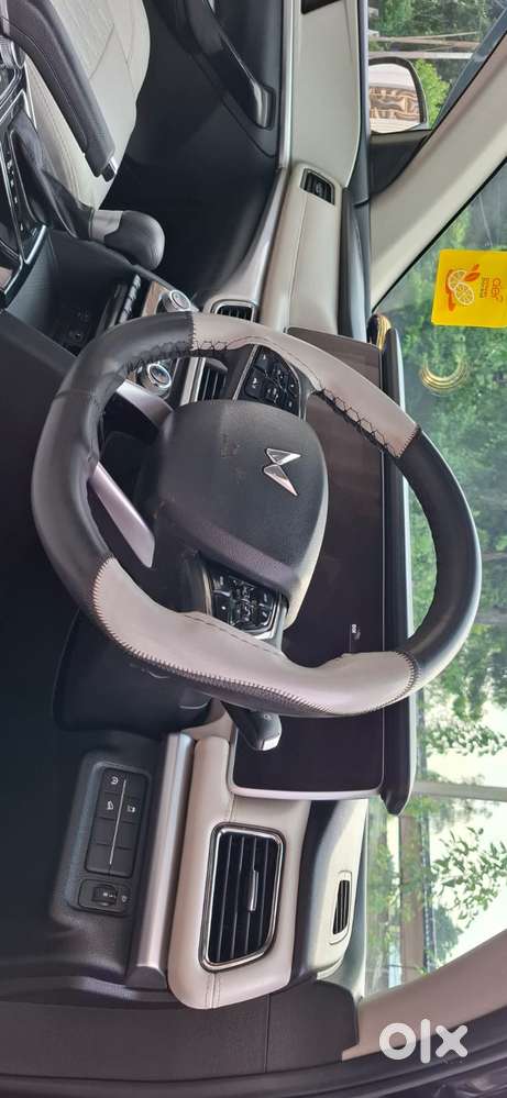Mahindra Xuv700 2.2 Ax 7 Diesel At Str, 2025, Diesel