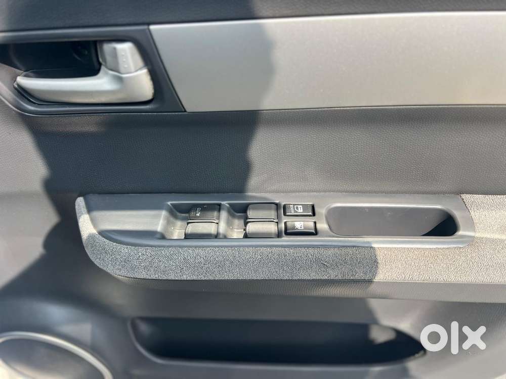 Maruti Suzuki Swift Dzire Vxi, 2011, Petrol