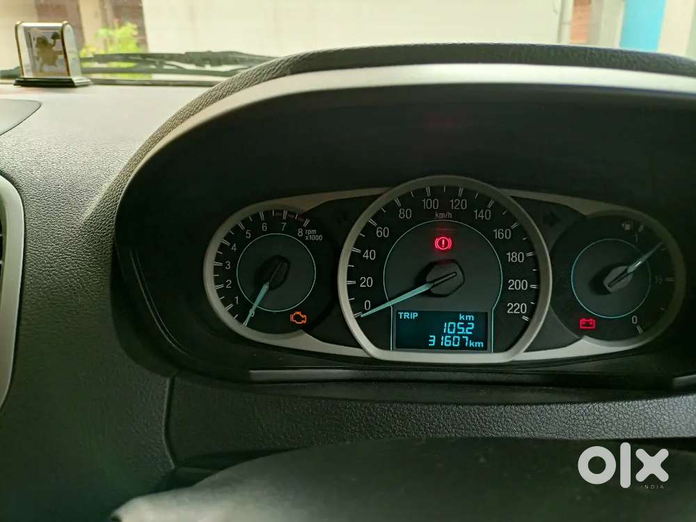 Ford Figo Titanium Mt 2016