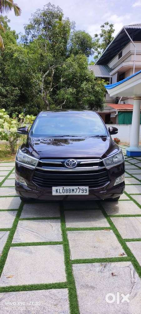 Toyota Innova Crysta 2.4 G Mt 8s, 2017, Diesel