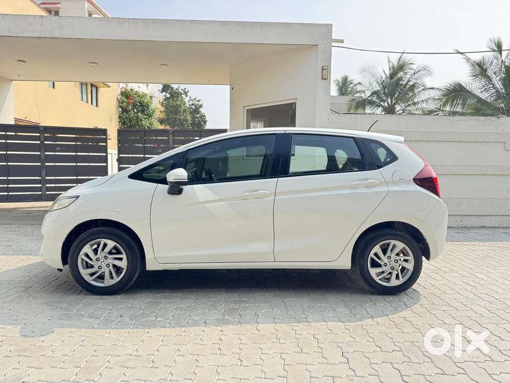 Honda Jazz V Mt Privilege, 2015, Petrol