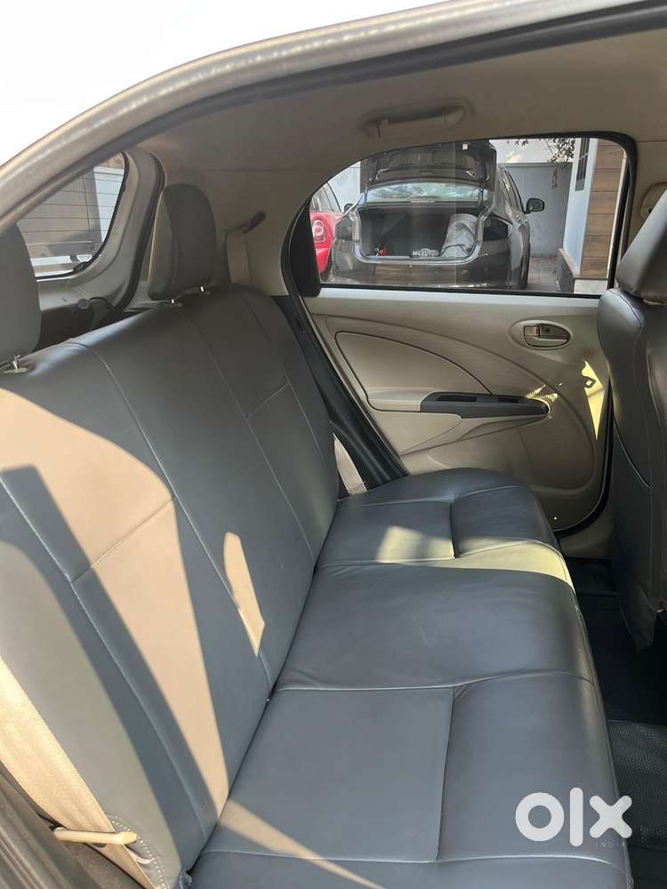 Toyota Etios Liva D 2015