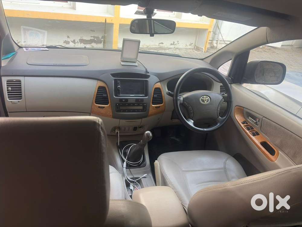 Toyota Innova 2010 Diesel 212000 Km Driven