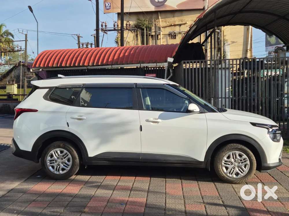 Kia Carens 1.5 Prestige 7 Str, 2023, Petrol