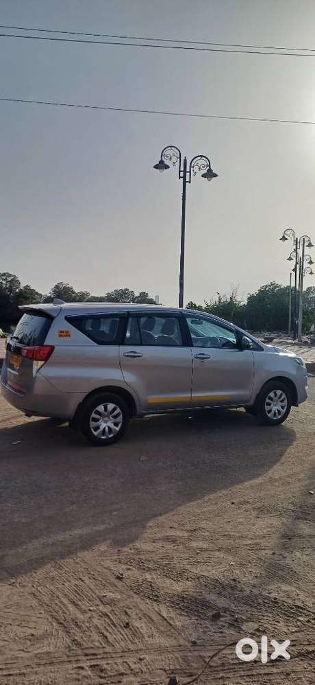 Toyota Innova Crysta 2.4 G Mt, 2025, Diesel