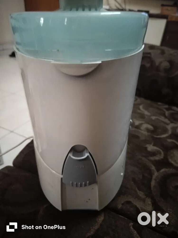Philips juicer Model HO1631/J