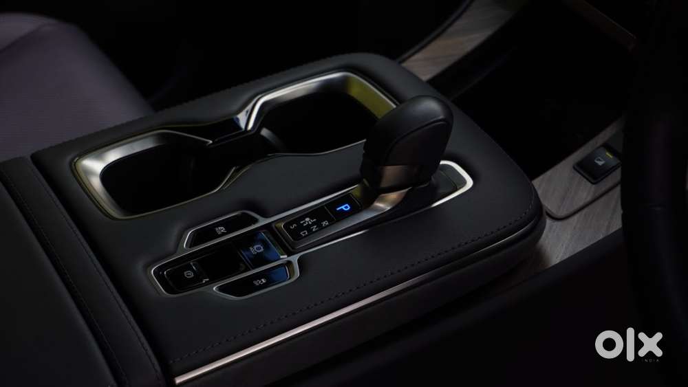 Lexus Lm 350h 4 Str Ultra Luxury, 2024