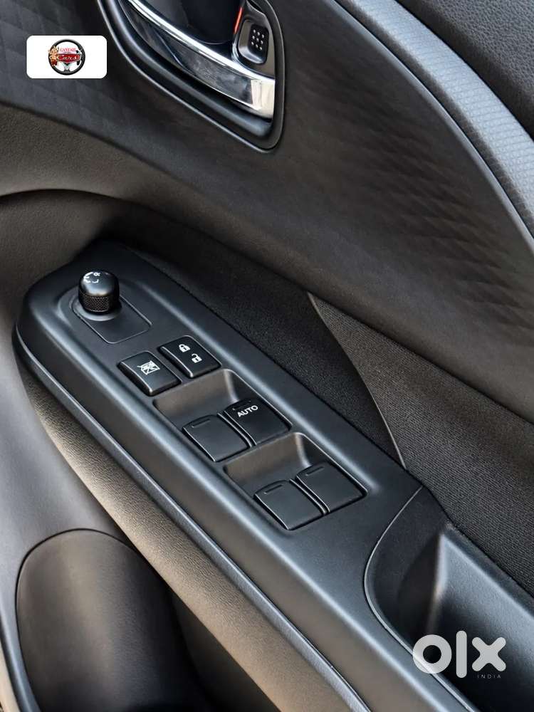 Maruti Suzuki Swift 1.2 Vxi (o), 2025, Petrol